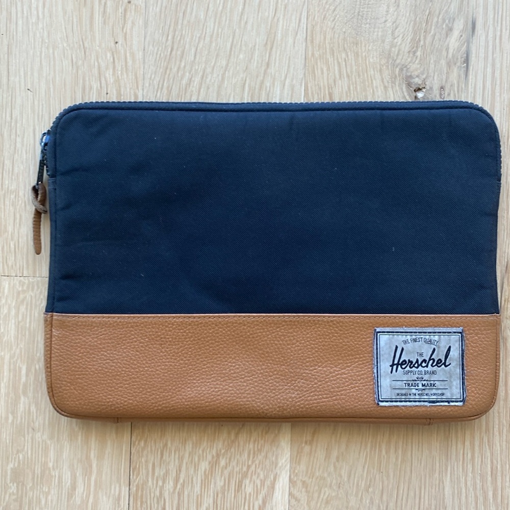 Herschel Laptop Case